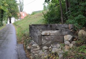 Vodnjak pred obnovo